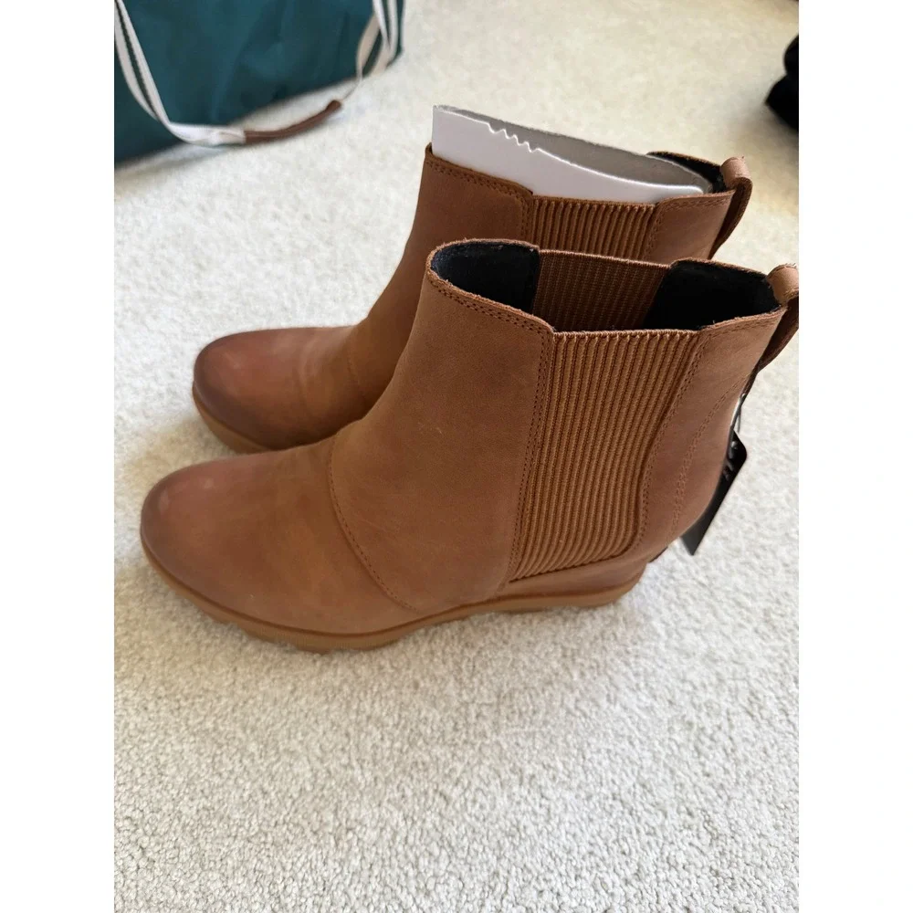 SOREL Joan Rhapsody Chelsea Wedge Boots Velvet Tan‎ Waterproof Leather Womens 9